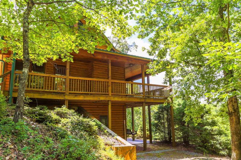 Mountain Breeze Blue Ridge Cabin | Georgia Mountain Cabin ...