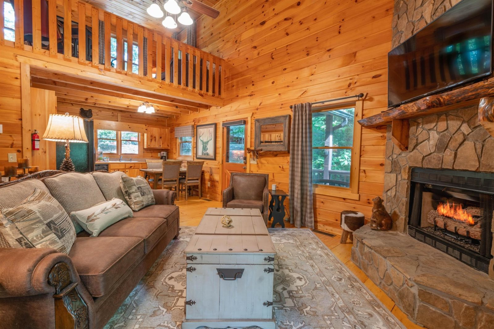 Hibernation Station Blue Ridge Cabin | Georgia Mountain Cabin Rentals