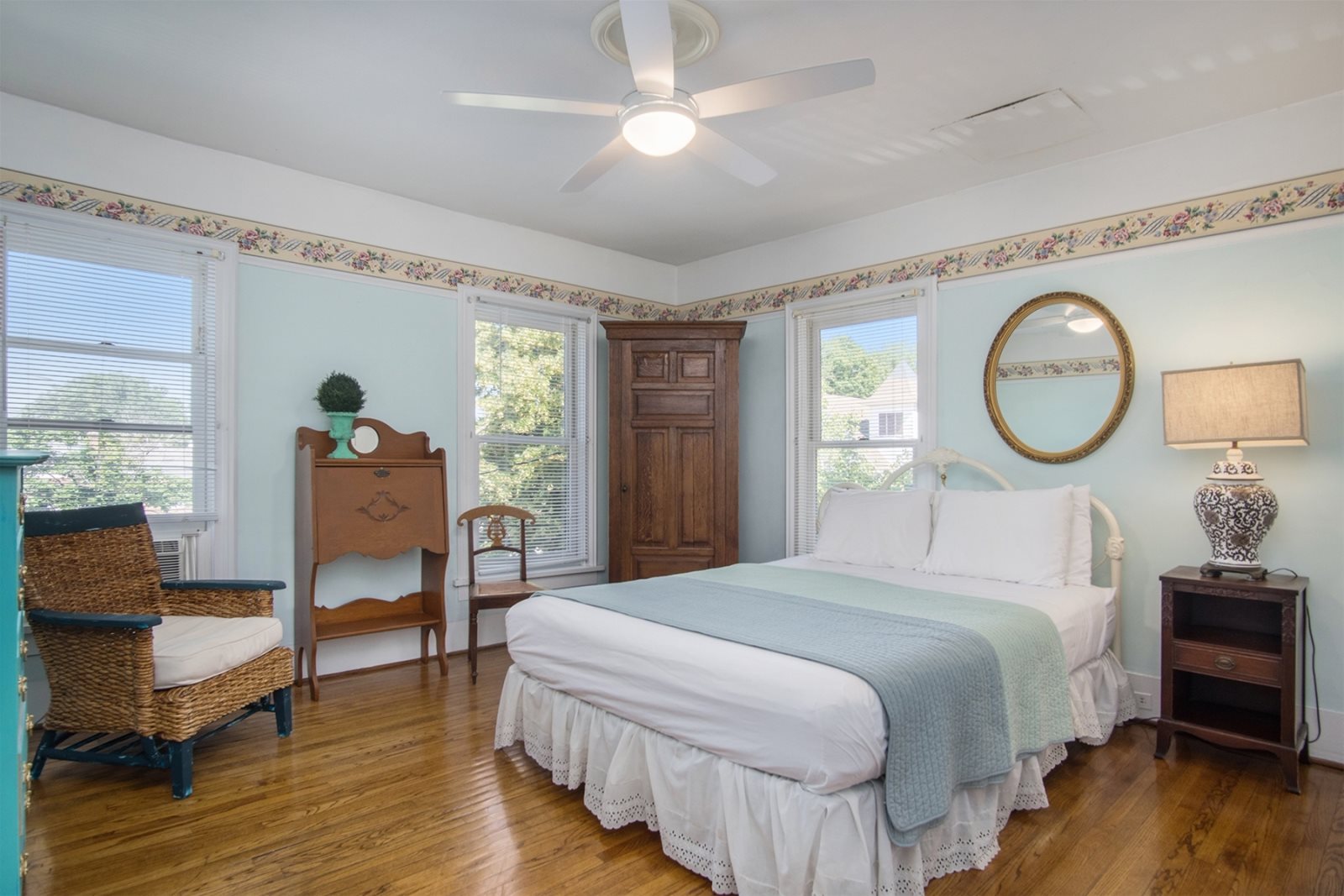 Mill Pond Realty Vacation Rental Saugatuck Lodge