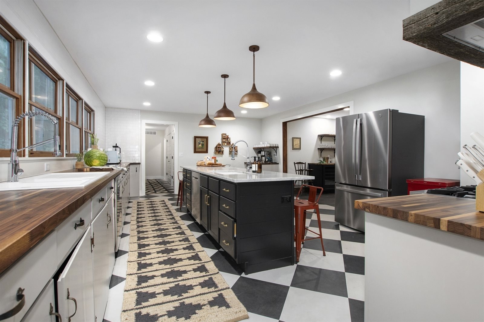 Mill Pond Realty Vacation Rental Pine Lodge at Groesbeck Beach