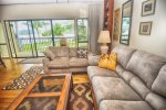  Lae Nani 323. Fantastic ocean view. Second floor. convenient to pool and beach