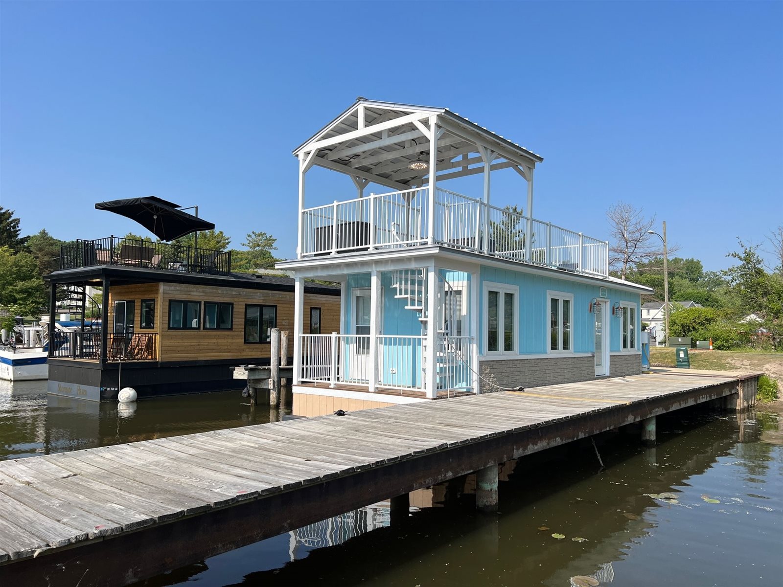 South Haven, Michigan Tiny Home Floating Cottage boat rental with