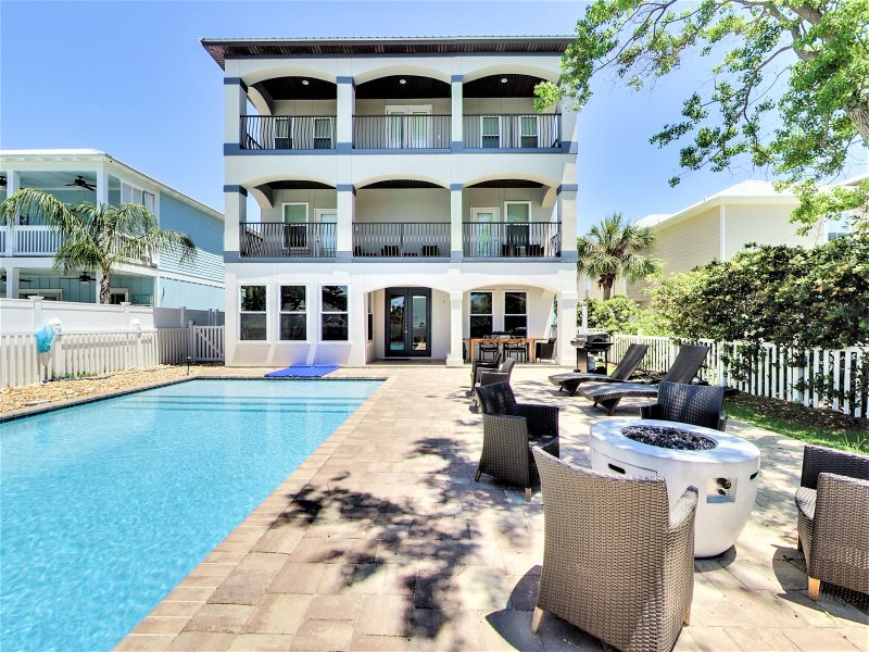 Family Matters Crystal Beach Beach House Destin Fl Beach Reunion Vacation Homes