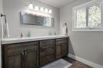 Primary Bathroom - Upper Level