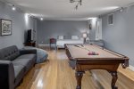 Recreation Room - Level One King Bed