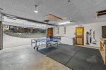Garage space & Ping Pong Table