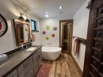 Ensuite Master Bathroom