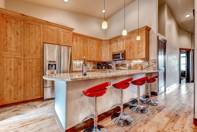 Red Bear P6 Frisco Colorado Vacation Condo Rocky Mountain Resorts Updated And Modern 2 Br Den Condo 1 Block To Frisco Main St Private Hot Tub Gas Grill