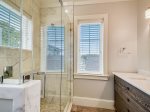 Private Guest Bathroom at 22 Bradley Circle