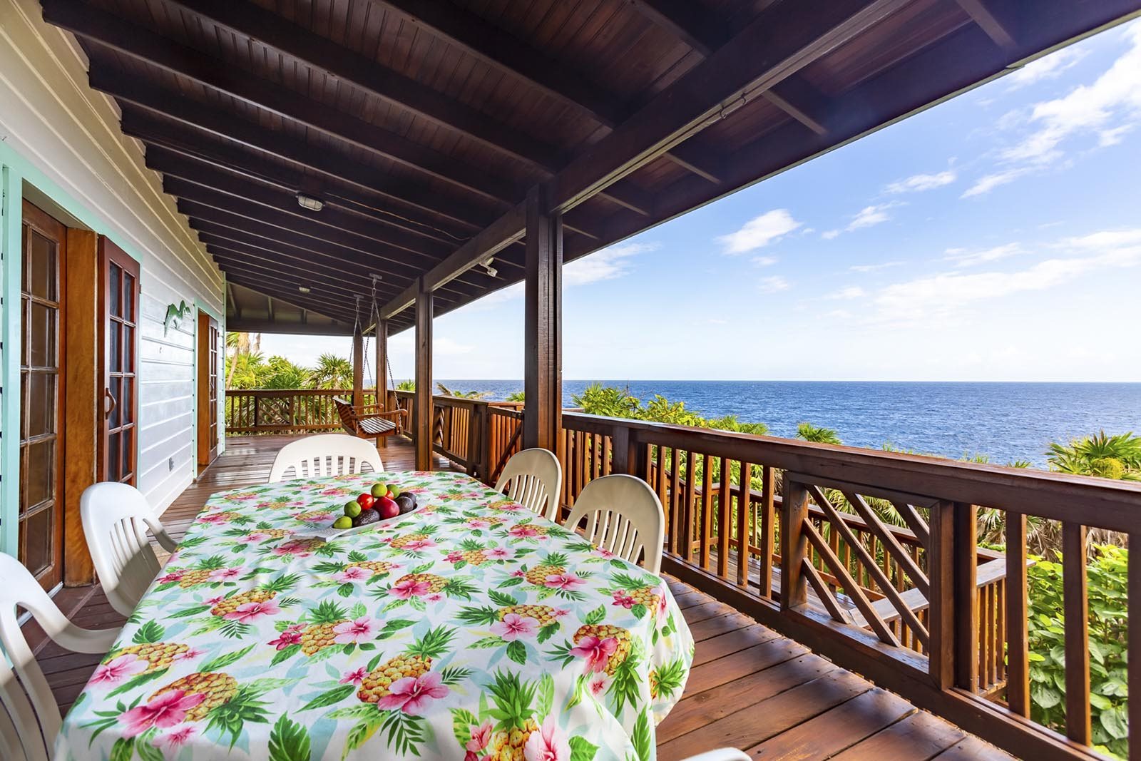 Rent Annabel - Beautiful Vacation Home in West Bay | Island House Roatan