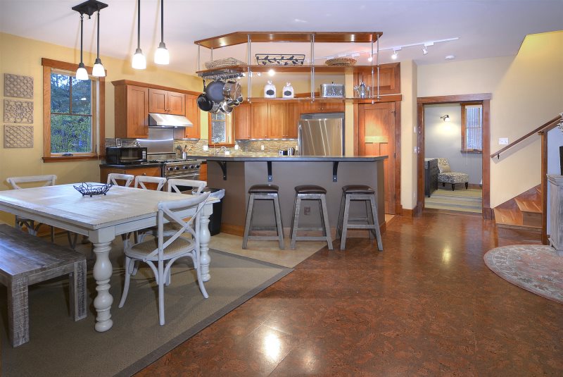 Pet friendly rental home in Crested Butte with mountain views.