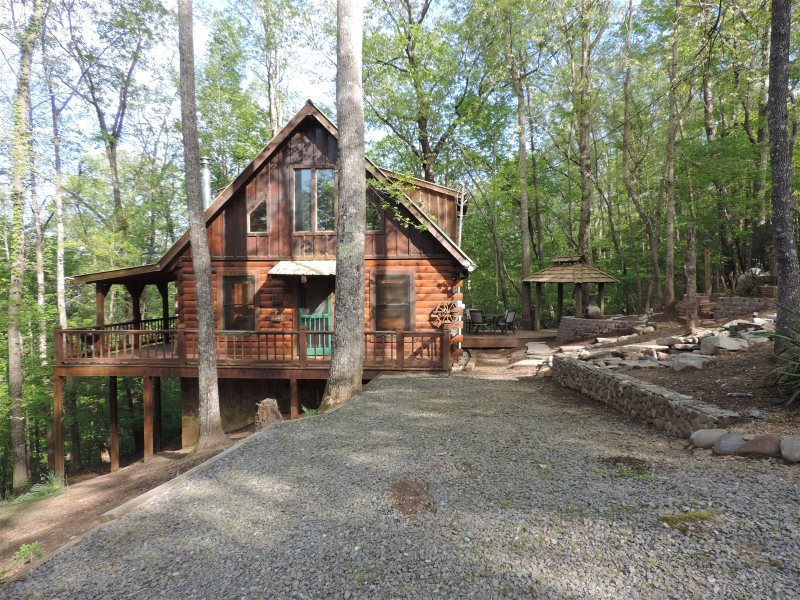 Cabin And Vacation Rental In Ellijay Georgia Pet Friendly