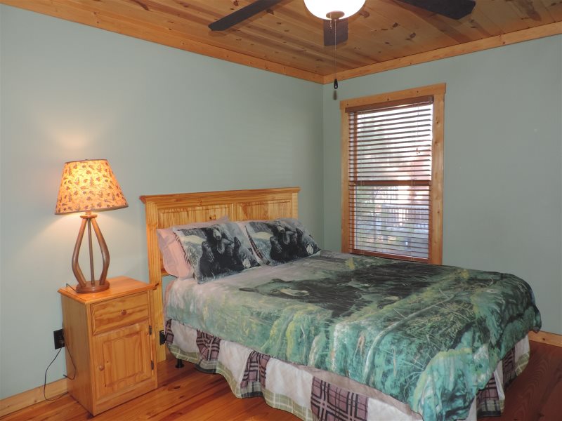 Mountain Resort Cabin Rentals - Bear_Traxx - North Georgia Vacation ...