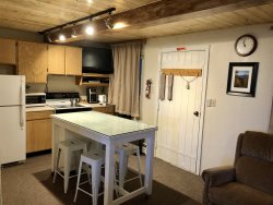 Very cozy and convenient to upper level parking - no stairs to climb!
