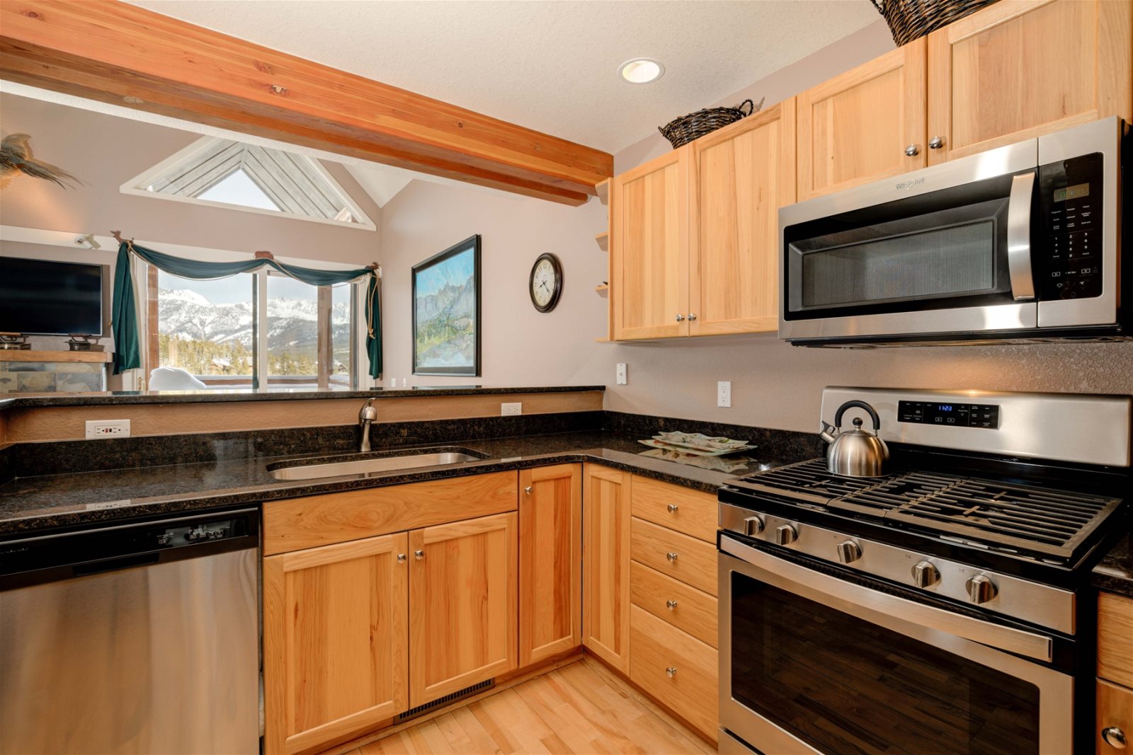 Saddle Ridge Rentals Big Sky Vacation Rental SkiIn/SkiOut to Big