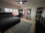 Upstairs Guest Room 