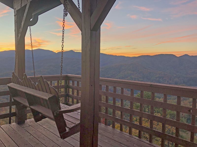 Large Group Lodging Cabin Near Bryson City With Views