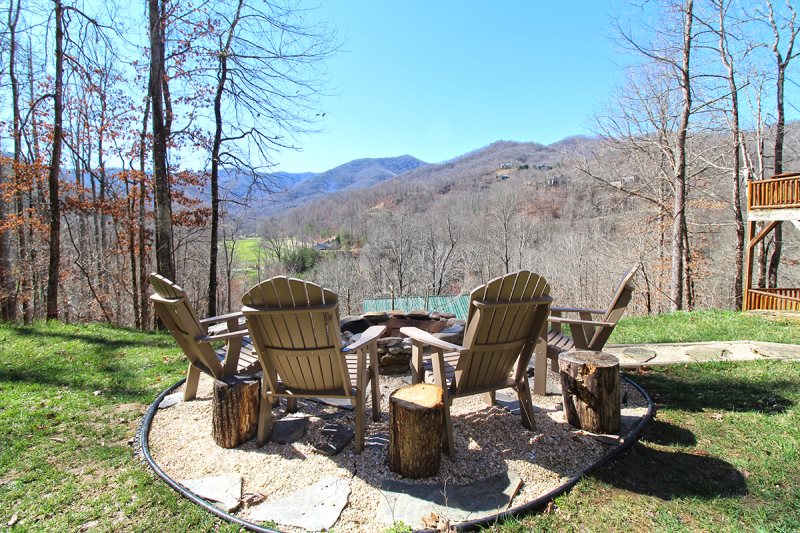 Three Bedroom Luxury Log Cabin Rental Near Cherokee And Bryson