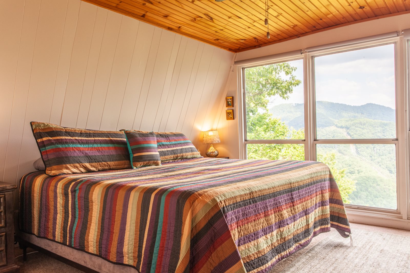 Two Bedroom, 1.5 Bath Cabin Rental in Robbinsville, NC