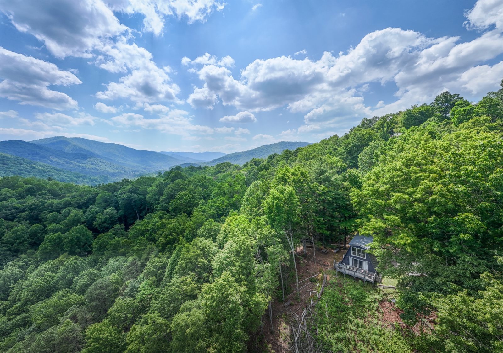 Two Bedroom, 1.5 Bath Cabin Rental in Robbinsville, NC