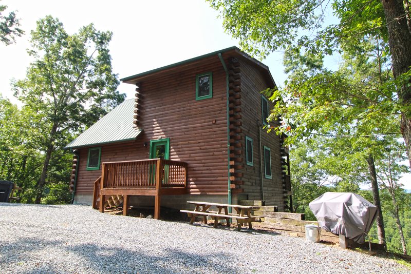 Four Bedroom Three Bath Private Log Cabin Rental Near Bryson City Nc