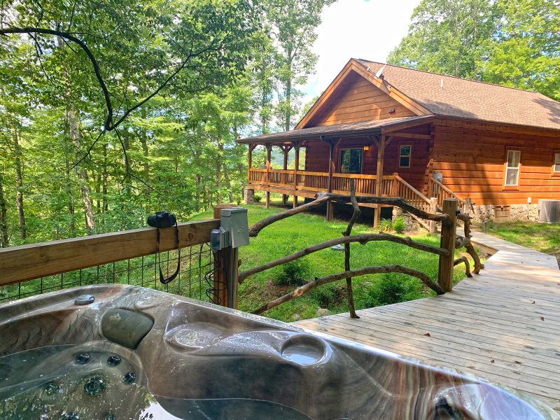 Beautiful Private Two Bedroom Log Cabin Rental Near Bryson City Nc