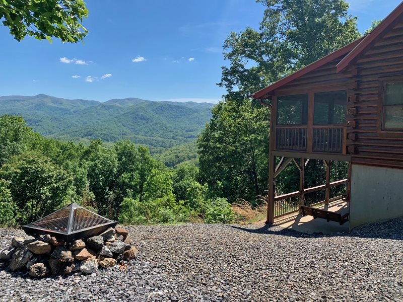 Four Bedroom Log Cabin With Long Range Mountain Views Near Bryson City Cherokee And Sylva Nc