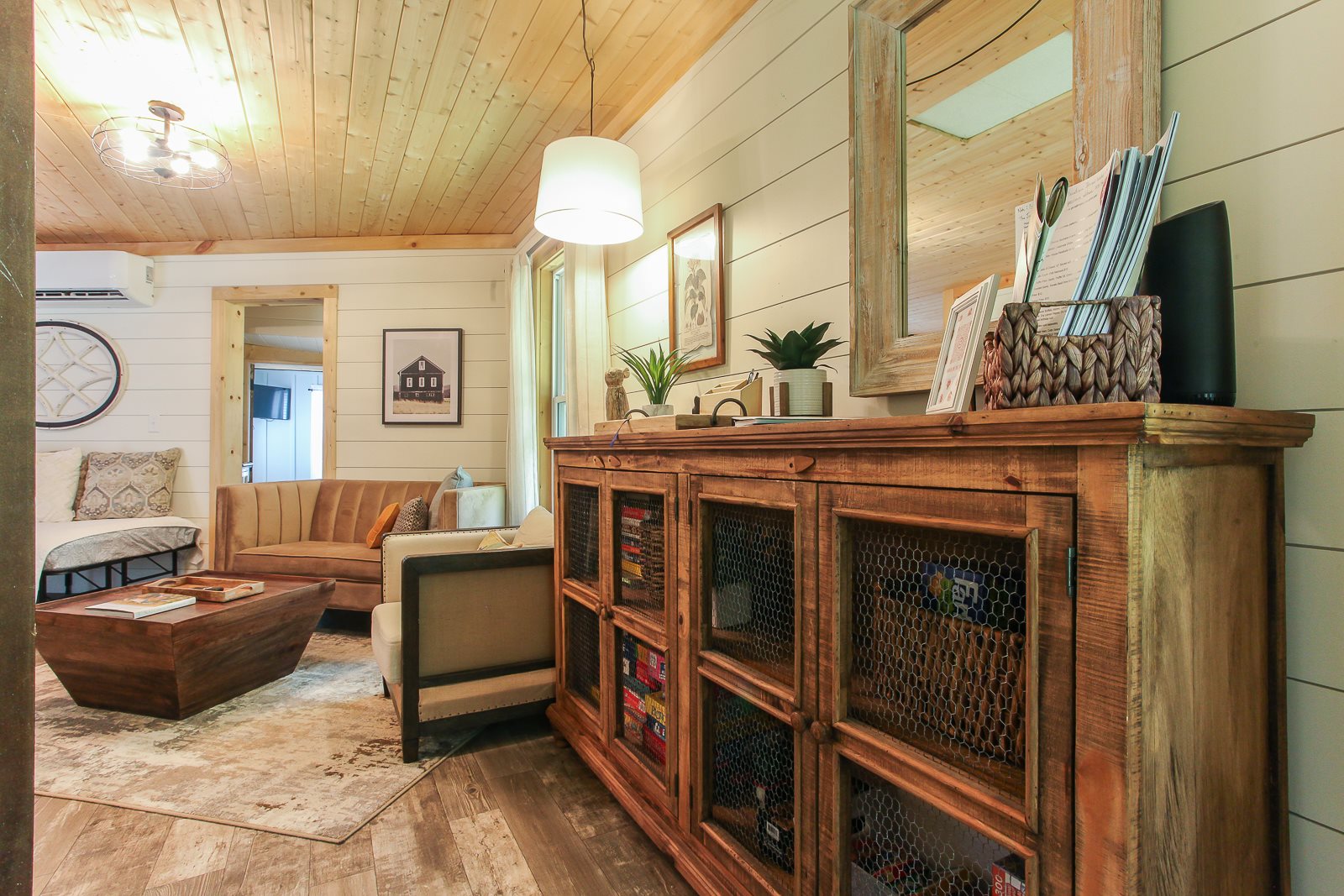 Beautiful One Bedroom, Creekside Getaway near Western Carolina