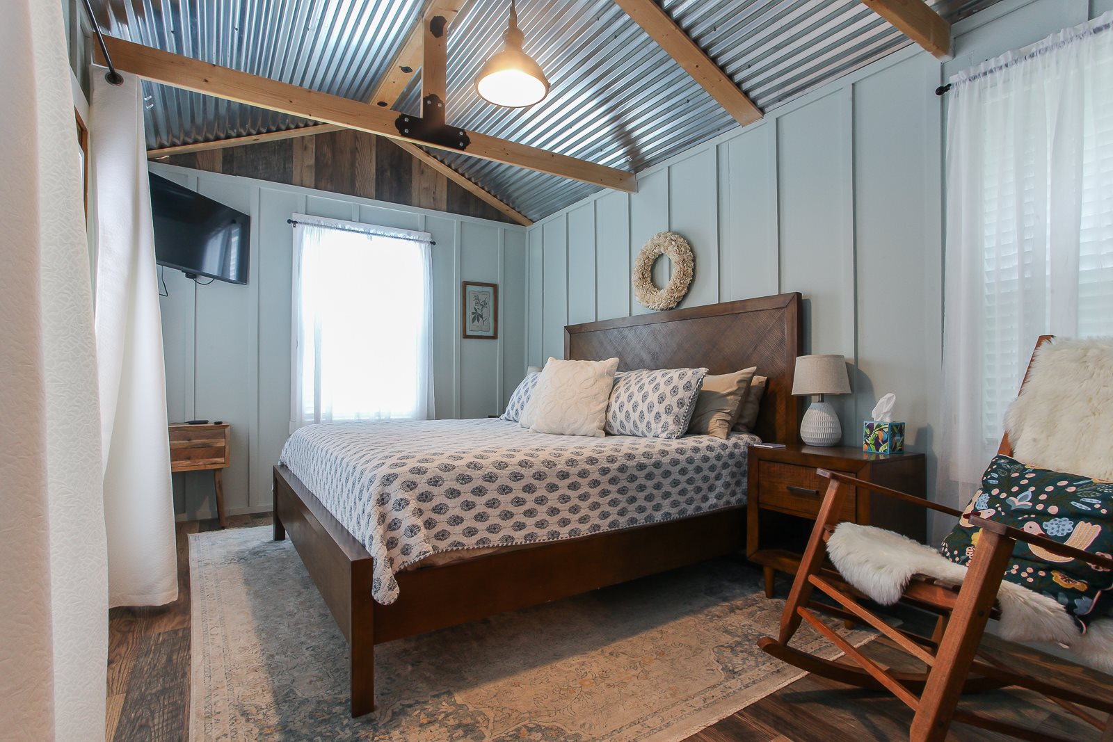 Beautiful One Bedroom, Creekside Getaway near Western Carolina