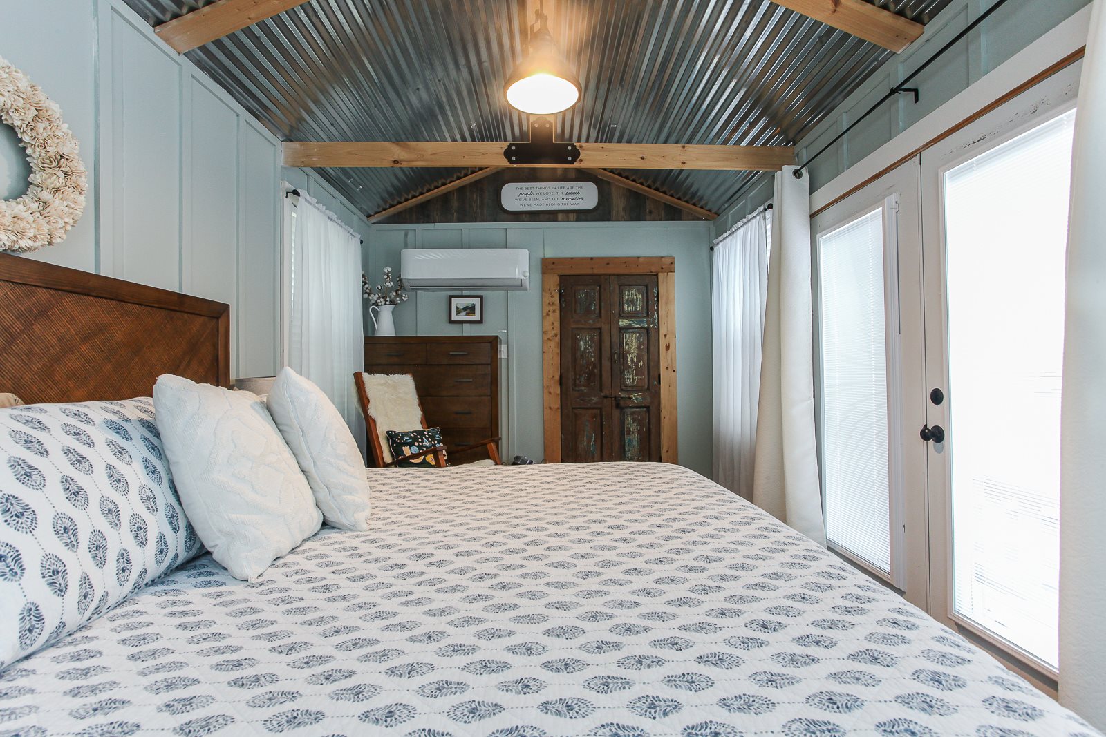 Beautiful One Bedroom, Creekside Getaway near Western Carolina