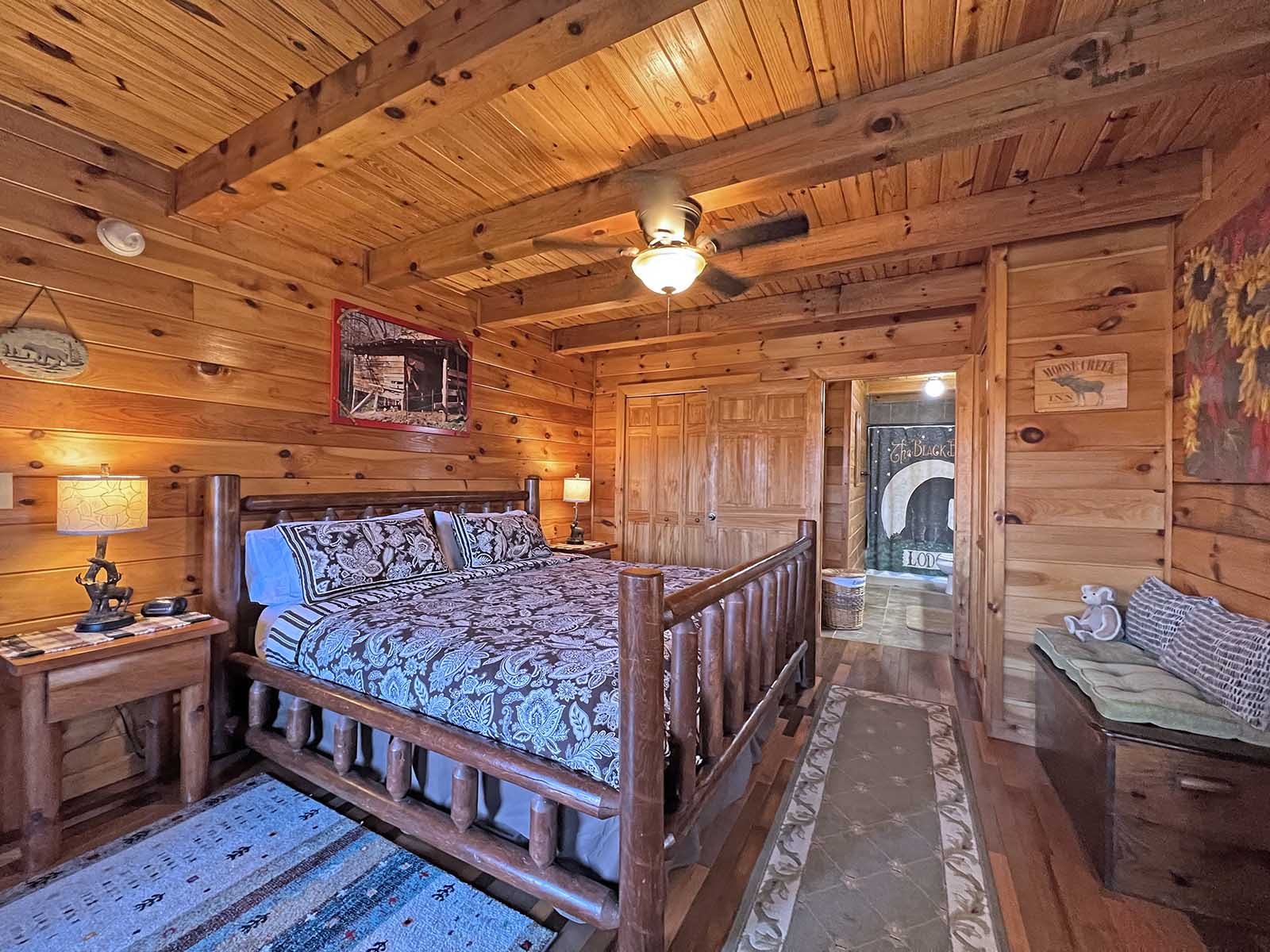 Two Bedroom Log Cabin Near Cherokee NC with Hot Tub
