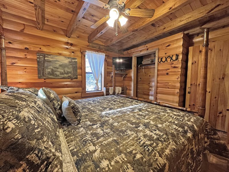 Motorcycle Friendly Cabin Near Bryson City NC in the Smoky Mountains