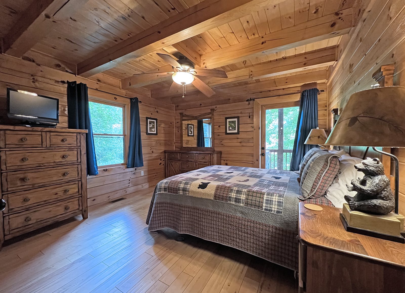 NC Mountain View Cabin With Hot Tub In Bryson City