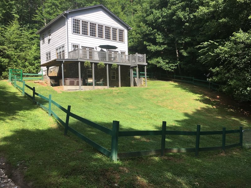 Pet Friendly Mountain Vacation Rental Near Bryson City