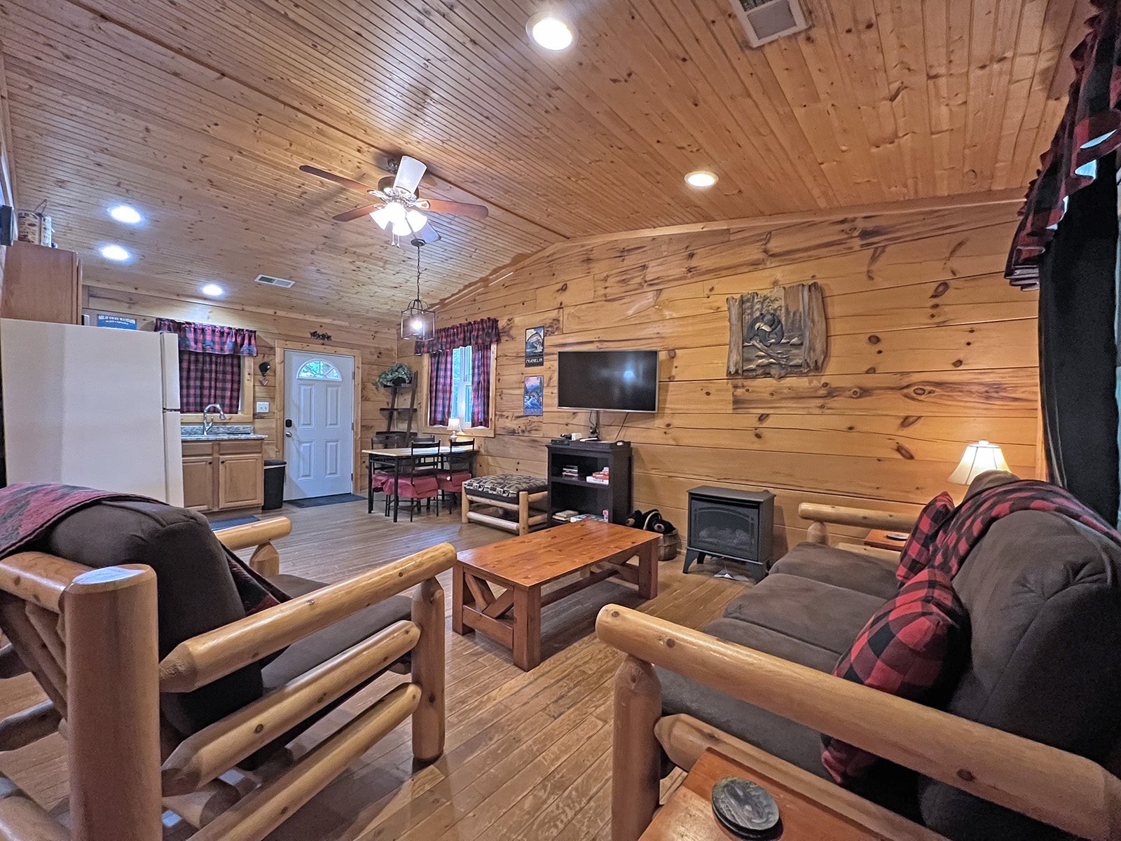 Bryson City | Log Cabin Rental on Creek| North Carolina Mountains