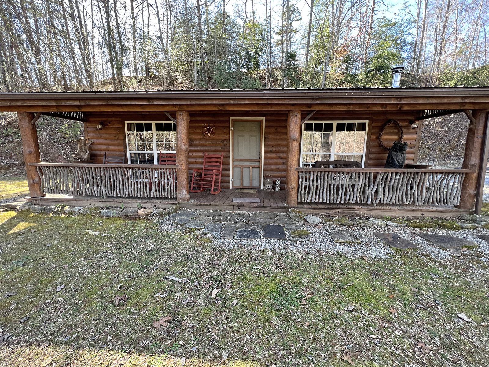 Romantic Log Cabin Rental Near Harrah's Casino in Cherokee NC