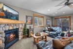 Aspen Lodge, Stone Gas Fireplace in Bonus Room with Smart TV & Access to Hot Tub