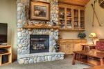 Elkhorn Lodge, Cozy Gas Fireplace in Main Living Area