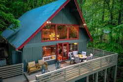 Owl's Nest Cabin-  Charming Private Setting on Stocked  Pond in Walnut Mountain - No Pets