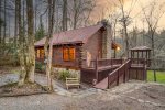 Cozy Creekside Cabin