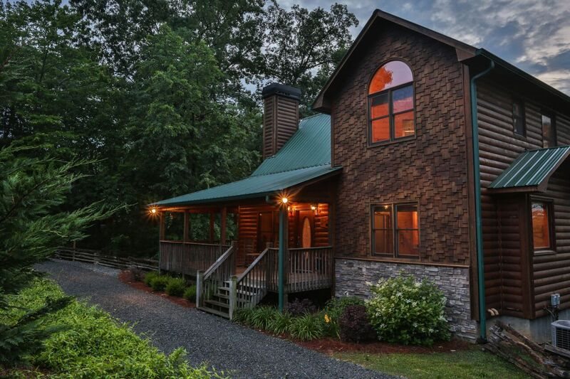 North GA Luxury Cabin Rental | Bearfoot Summit Vacation Cabin