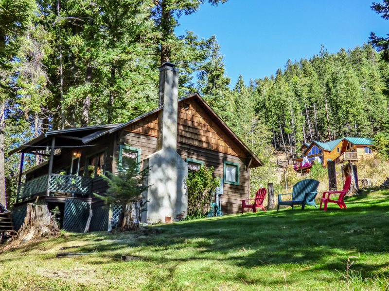 Pine Cone Cottage #11 | Wallowa Lake | Cabin with hot tub ...