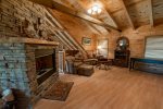 Fightingtown Creek Retreat - North Georgia Cabin Rental -upstairs sitting area