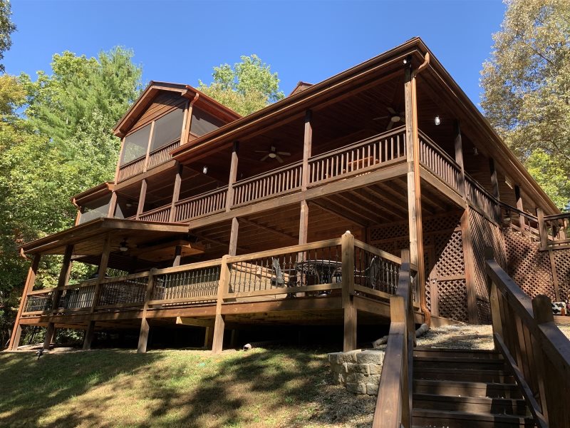 Snuggled Inn Is A Luxury Blue Ridge Cabin Rental Convenient To