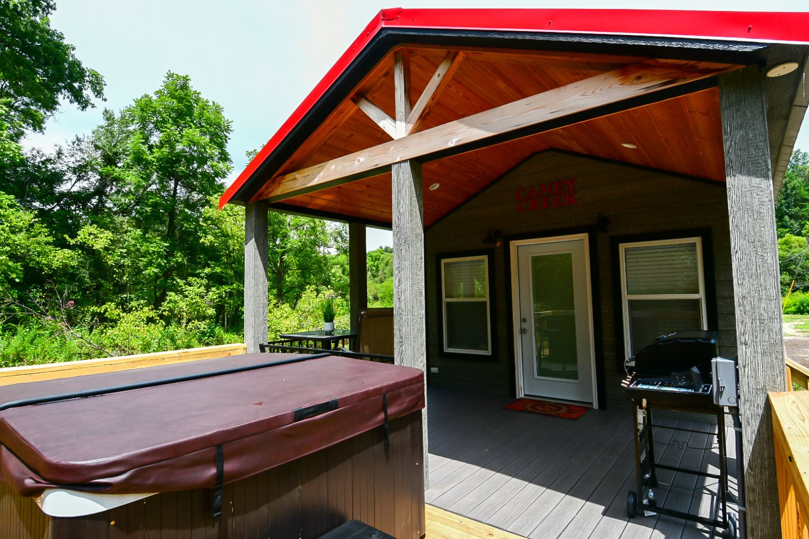 Caney Creek Luxury Creekfront, Tiny Cabin Hot Tub, Wifi, Firepit