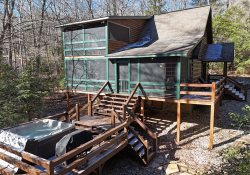 Cardinal Creek -Creekfront, Blue Ridge cabin rental