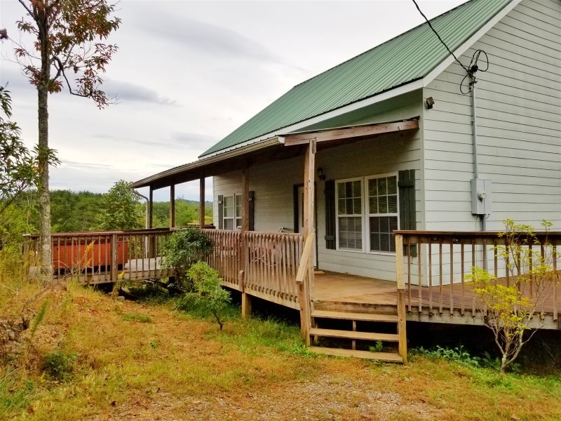 Mountain's Edge | Ocoee River Cabin Rentals