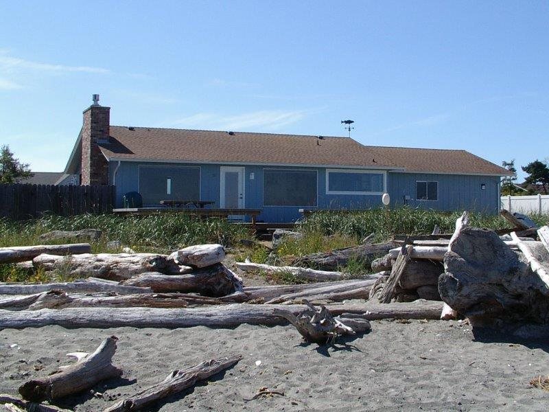 Download 3 Crabs Beach House Hot Tub No Bank Beachfront Lighthouse Mt For Free Wallpaper 3 Crabs Beach House Hot Tub No Bank Beachfront Lighthouse Mt For iPhone Free