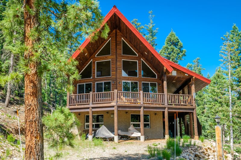 Strawberry Preserve Cabin