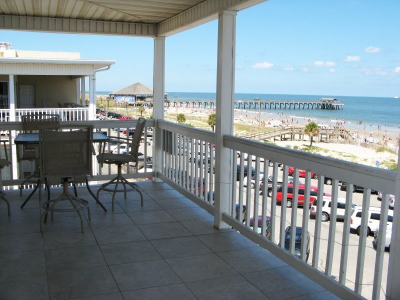 Dolphin Watch Iniums Unit 11 Tybee Beach Vacation Als Dolphin Watch Iniums Unit 11 Ocean Front Free Wi Fi